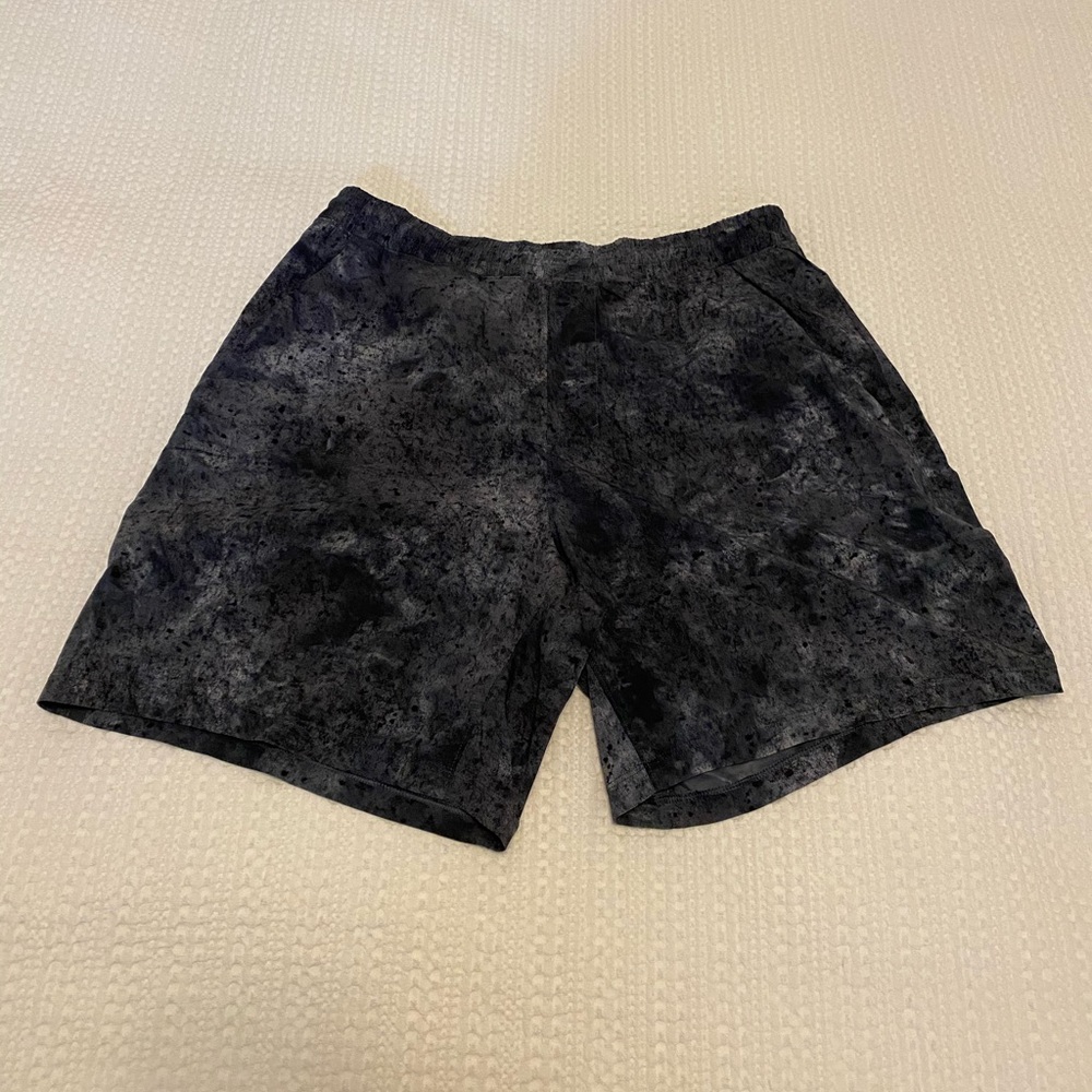Lululemon Pace Breaker Linerless Short 7” L  Black Blue Multi